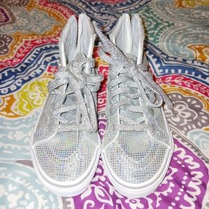 Vans Girls size 13 Sk8 shoe